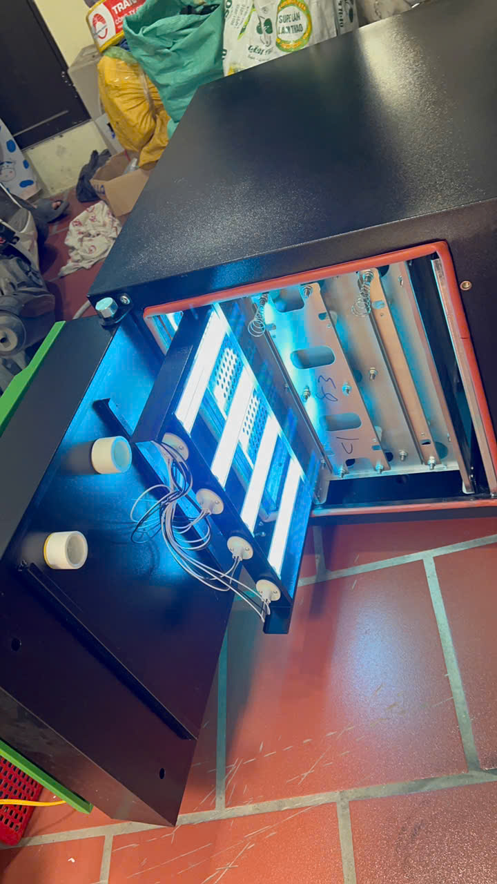 Cụm đèn UV khử mùi